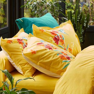 Notre linge de maison à Créon : habillez votre literie avec élégance